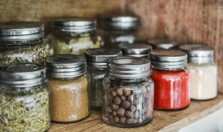 Seasonings in mason jars.