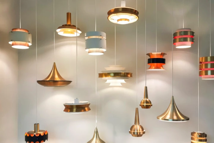 hanging light fixtures.webp