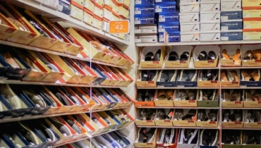 Shoes, boxed shoes, shoe display rack.